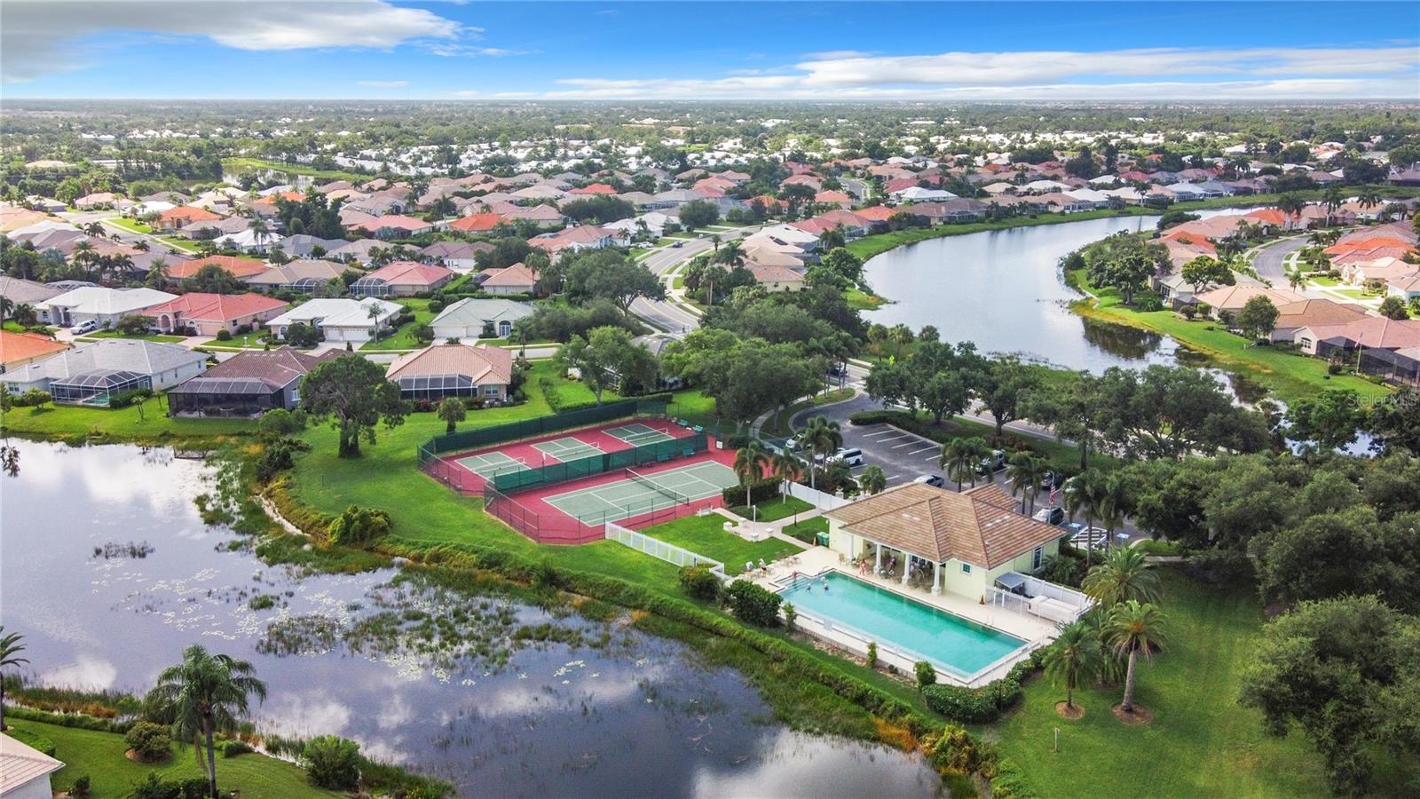 490 LAKE OF THE WOODS DR, VENICE, FL, 34293