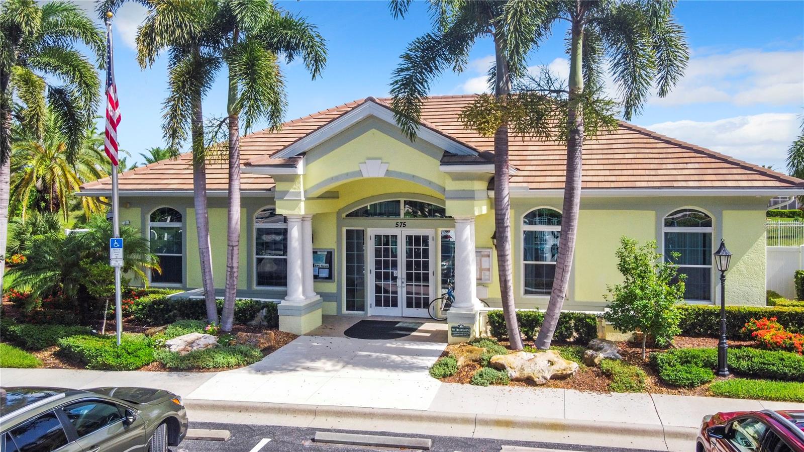 490 LAKE OF THE WOODS DR, VENICE, FL, 34293