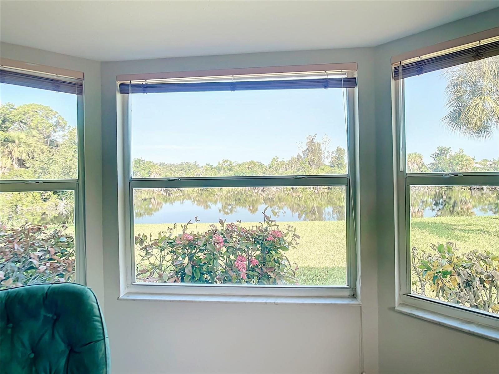 490 LAKE OF THE WOODS DR, VENICE, FL, 34293