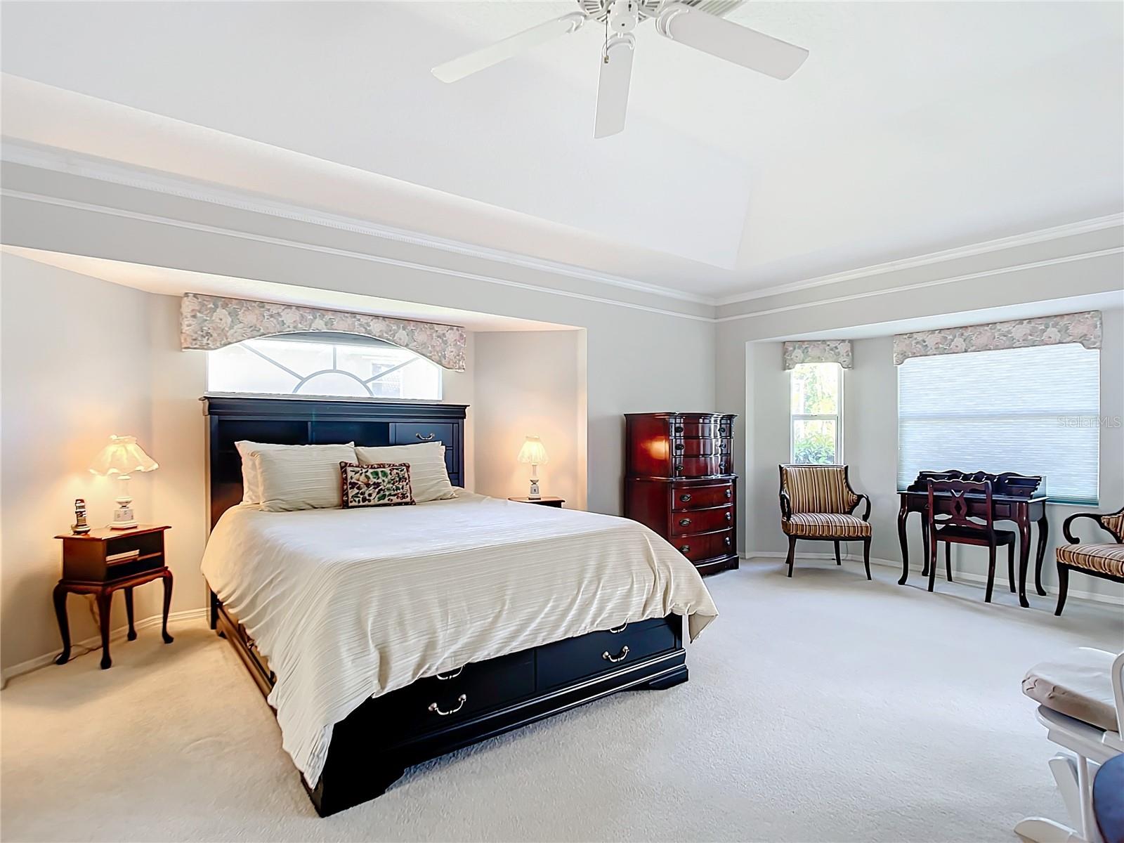 490 LAKE OF THE WOODS DR, VENICE, FL, 34293