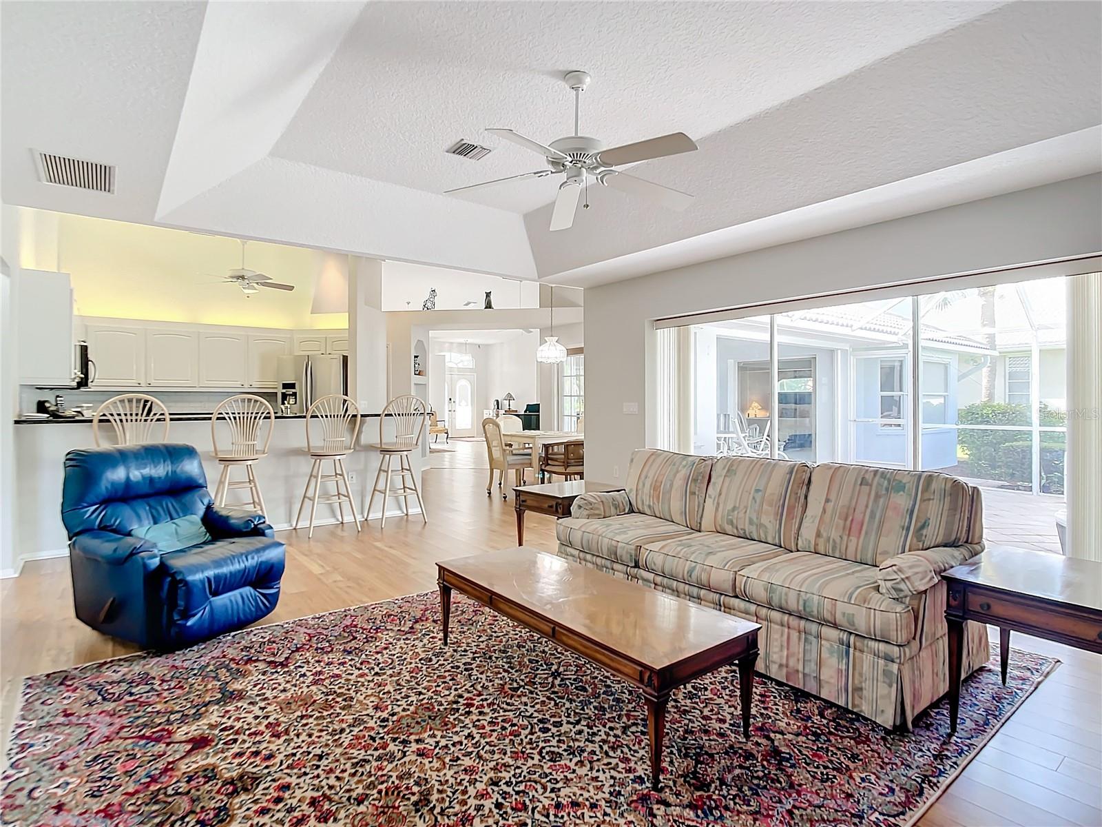 490 LAKE OF THE WOODS DR, VENICE, FL, 34293