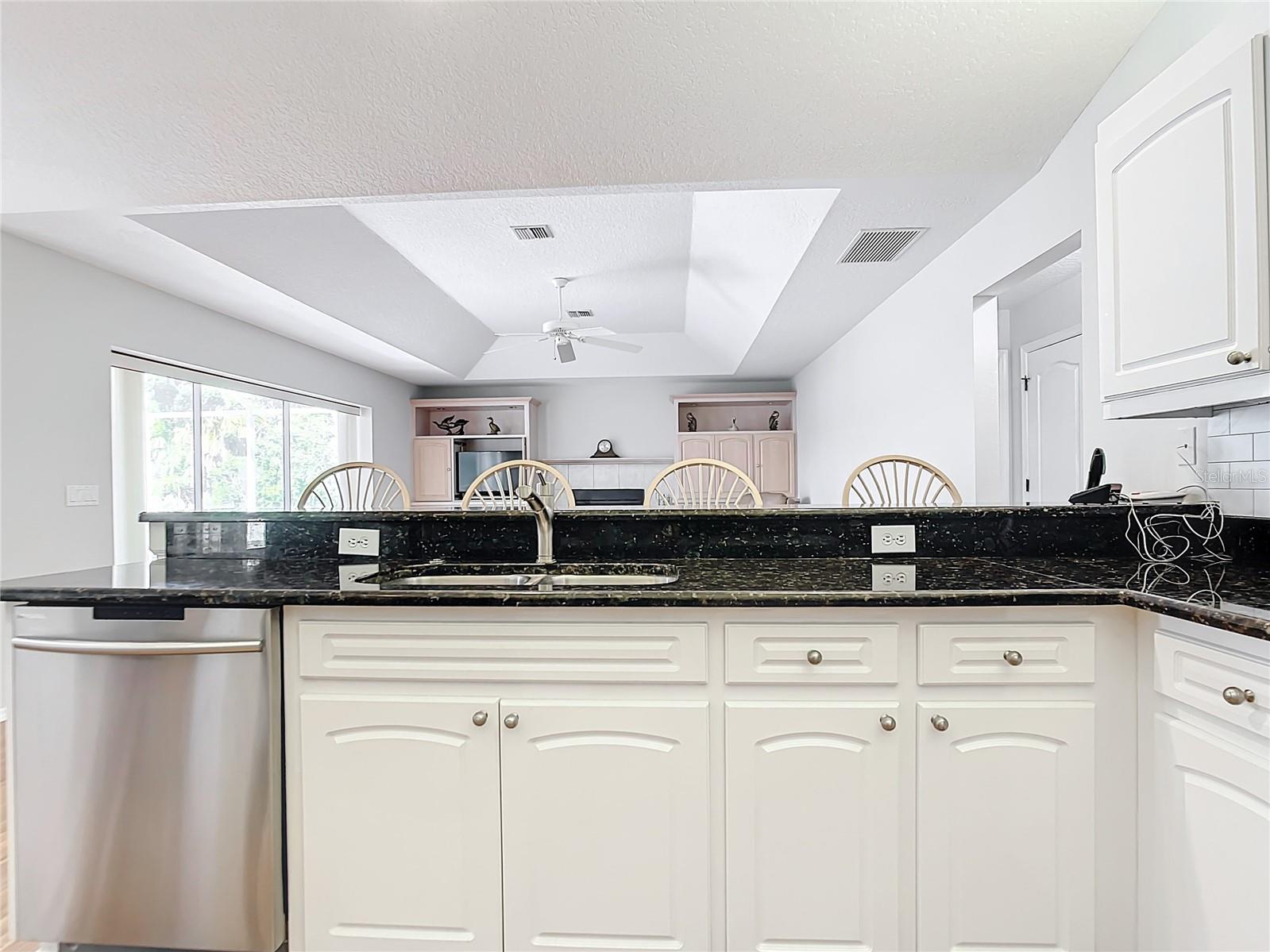 490 LAKE OF THE WOODS DR, VENICE, FL, 34293