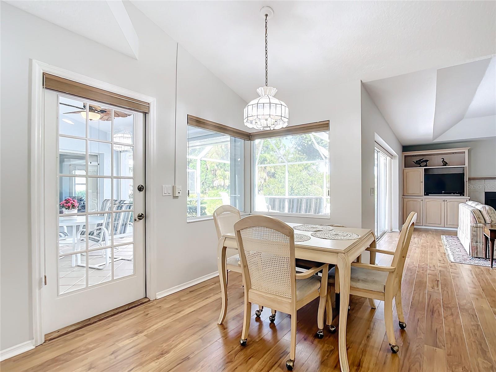 490 LAKE OF THE WOODS DR, VENICE, FL, 34293