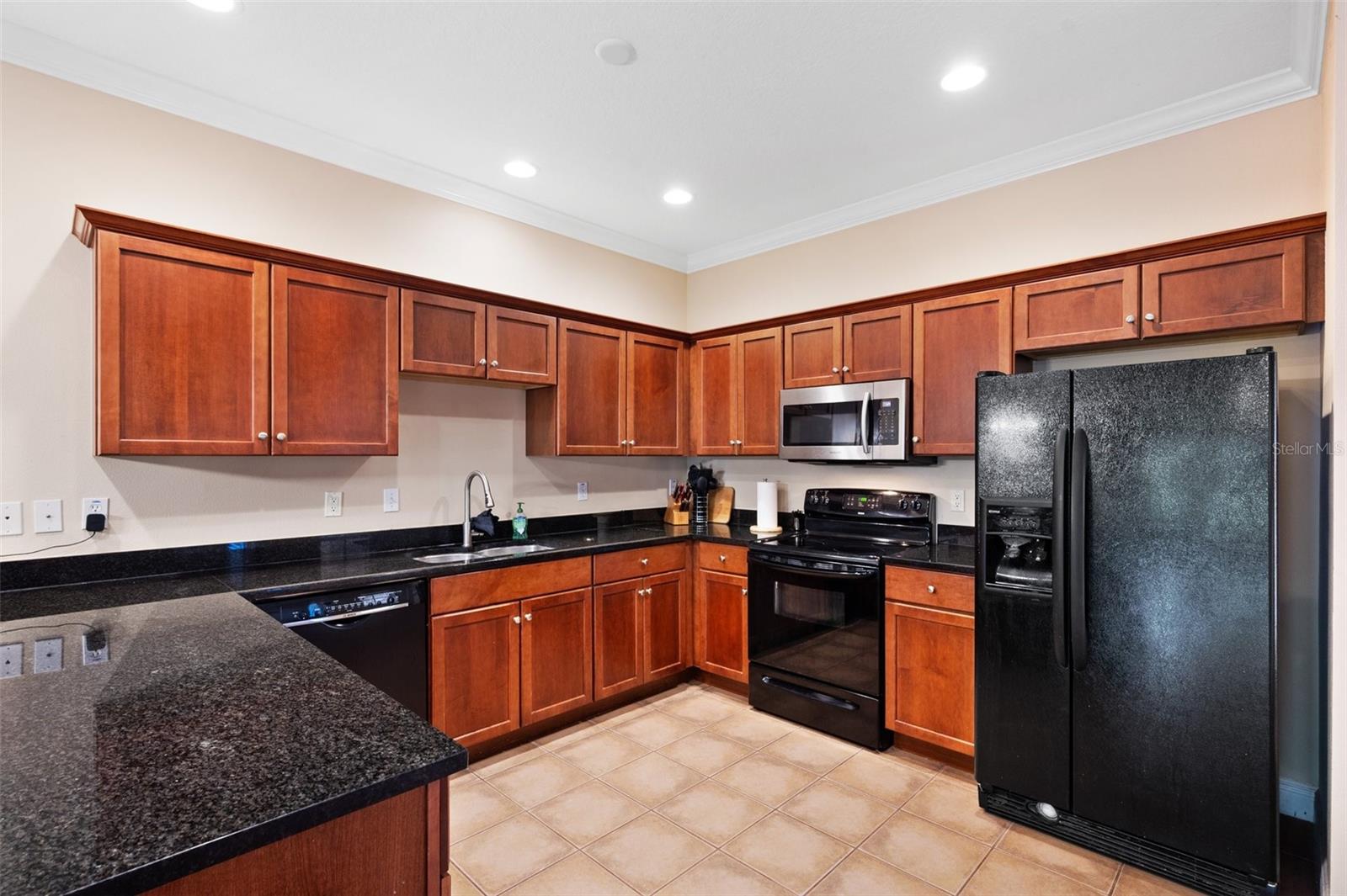 184 VALENCIA CIR, ST PETERSBURG, FL, 33716