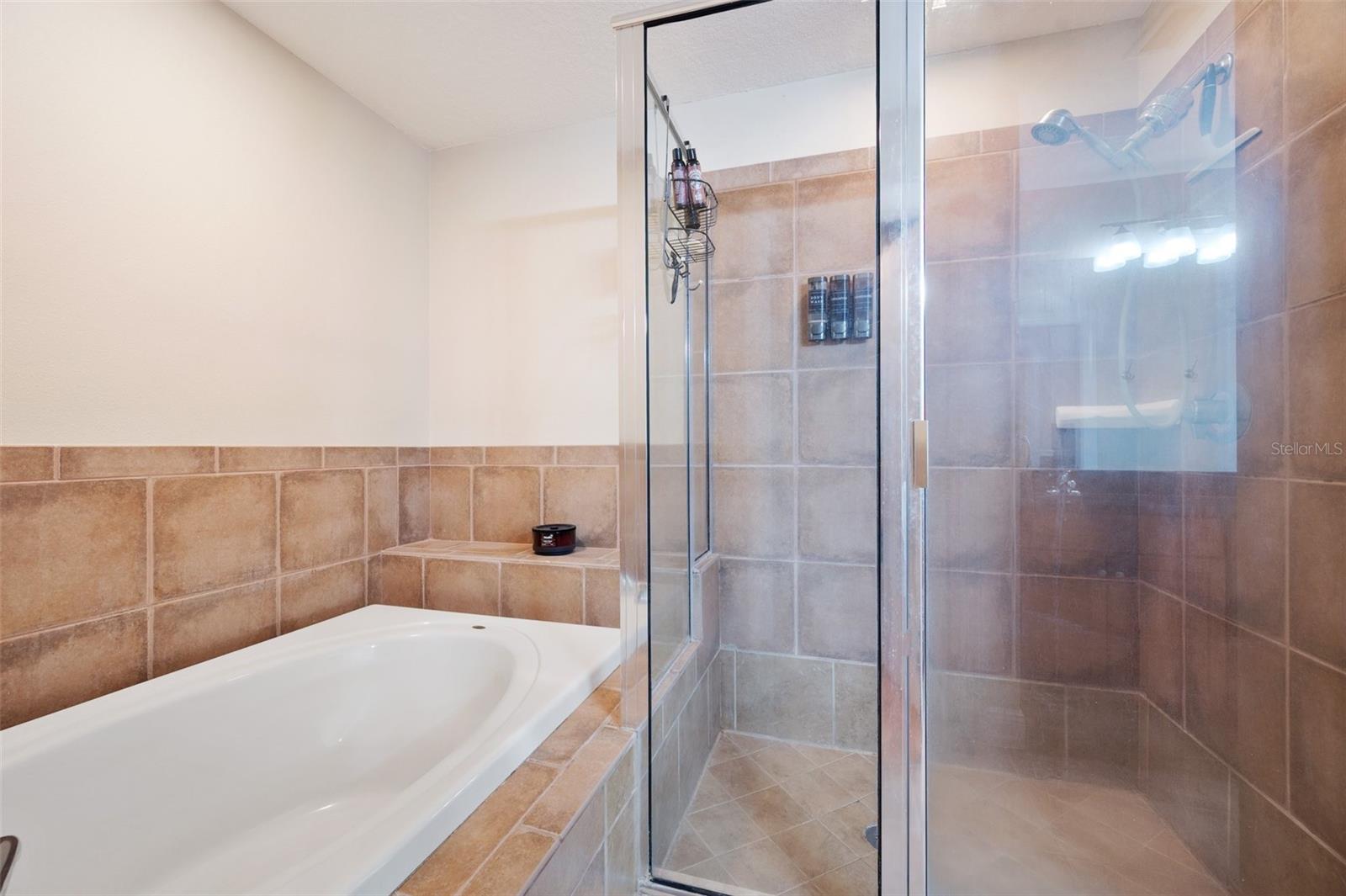 184 VALENCIA CIR, ST PETERSBURG, FL, 33716