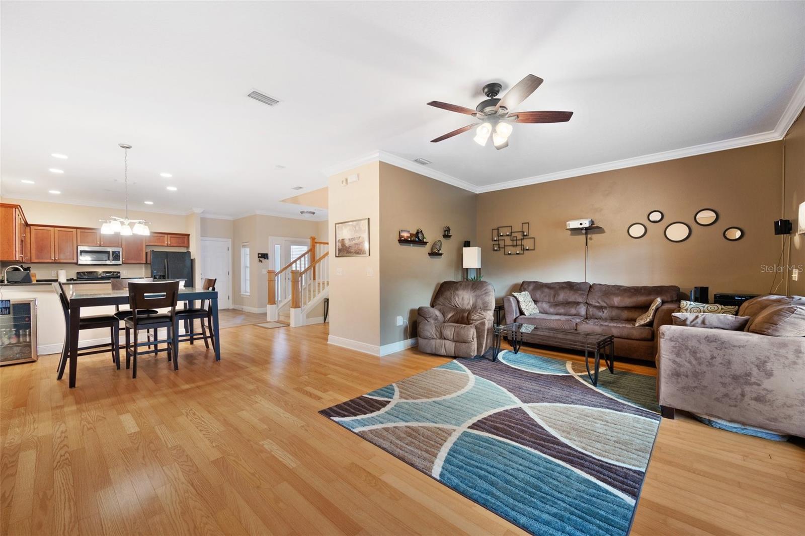 184 VALENCIA CIR, ST PETERSBURG, FL, 33716