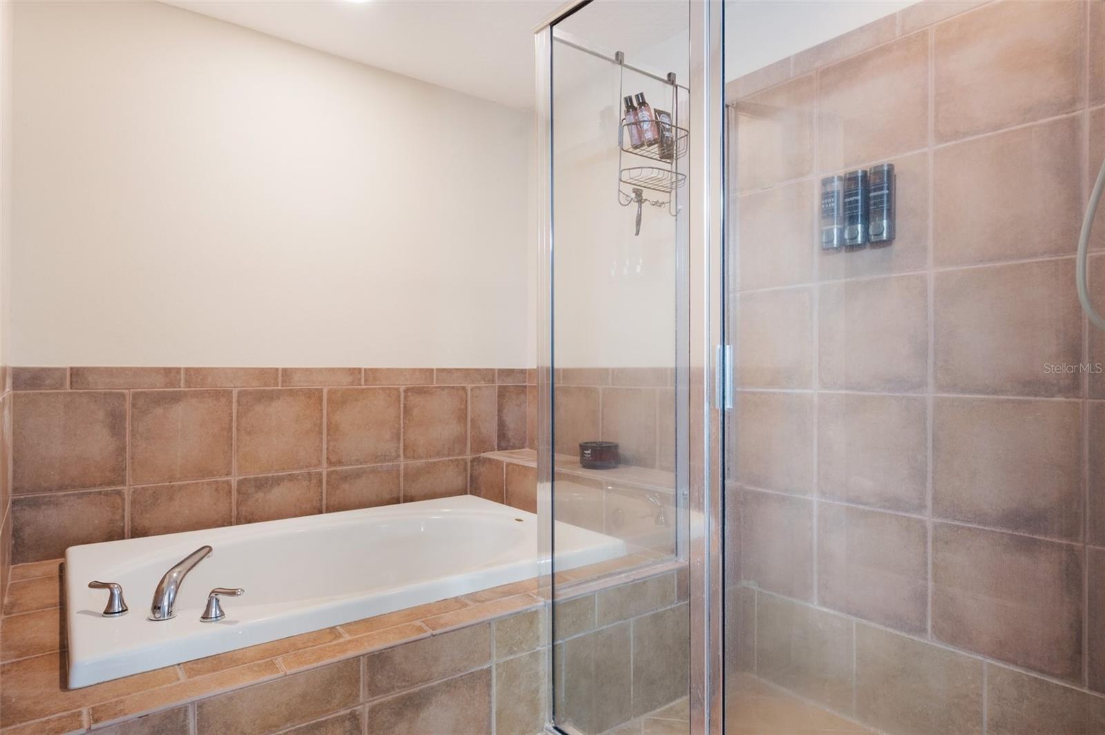 184 VALENCIA CIR, ST PETERSBURG, FL, 33716