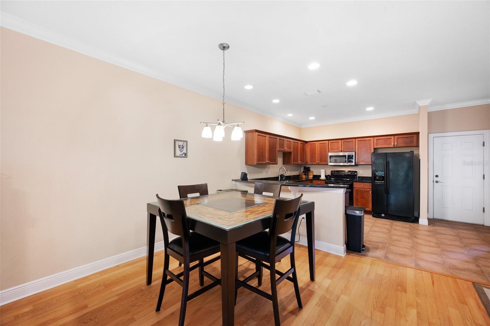 184 VALENCIA CIR, ST PETERSBURG, FL, 33716