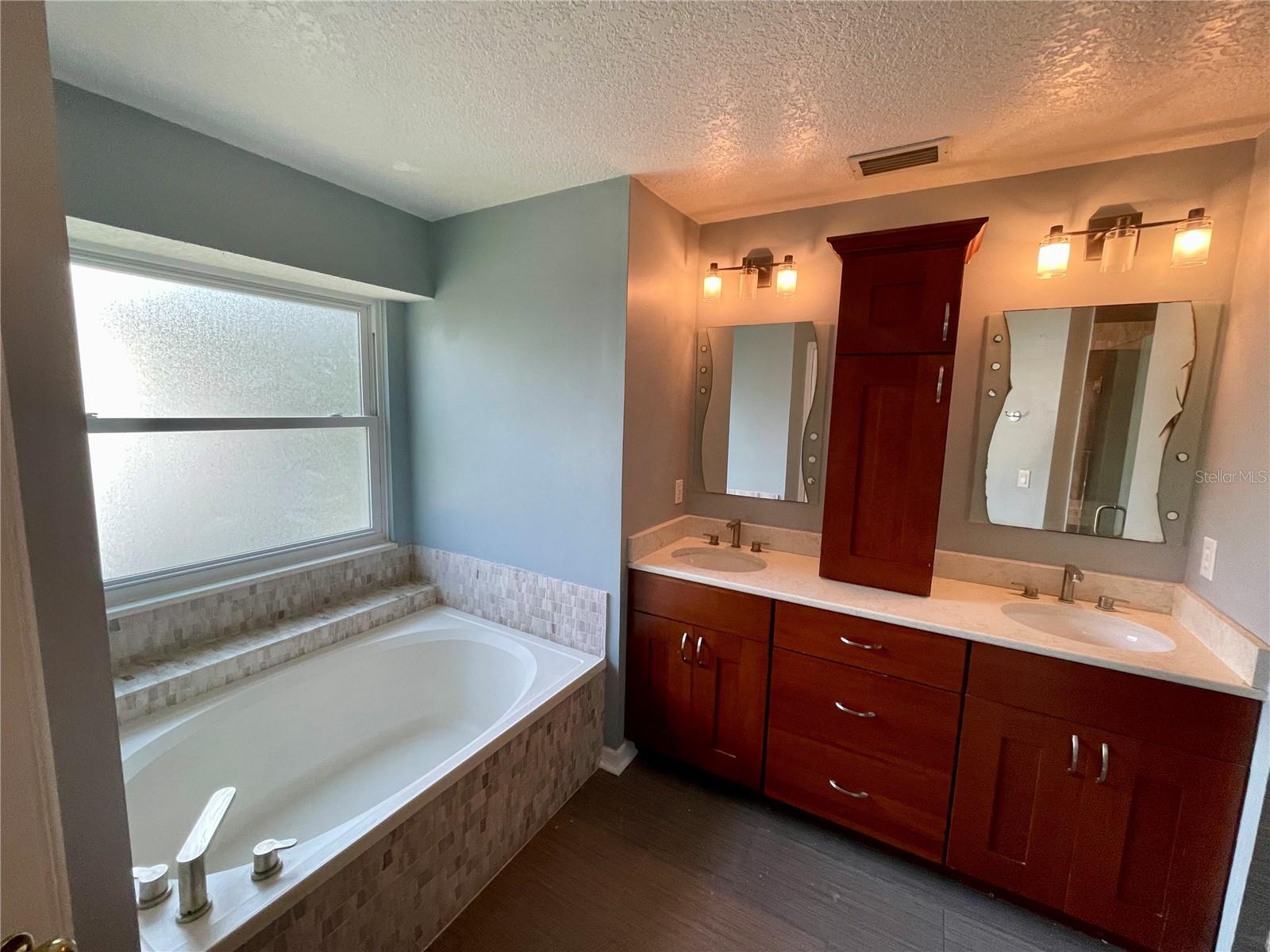 4031 QUAIL BRIAR DR, VALRICO, FL, 33596