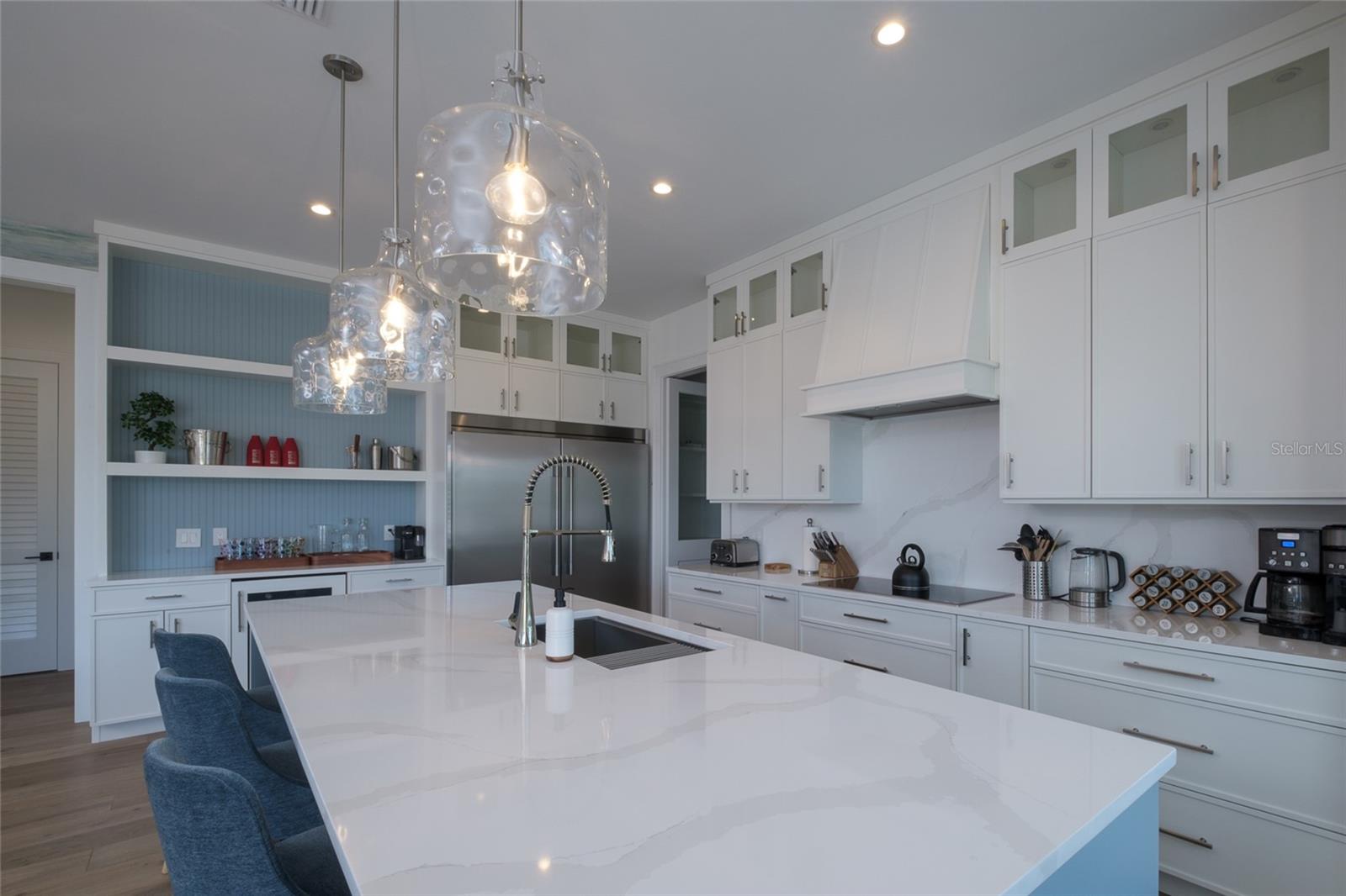 3702 5TH AVE, HOLMES BEACH, FL, 34217