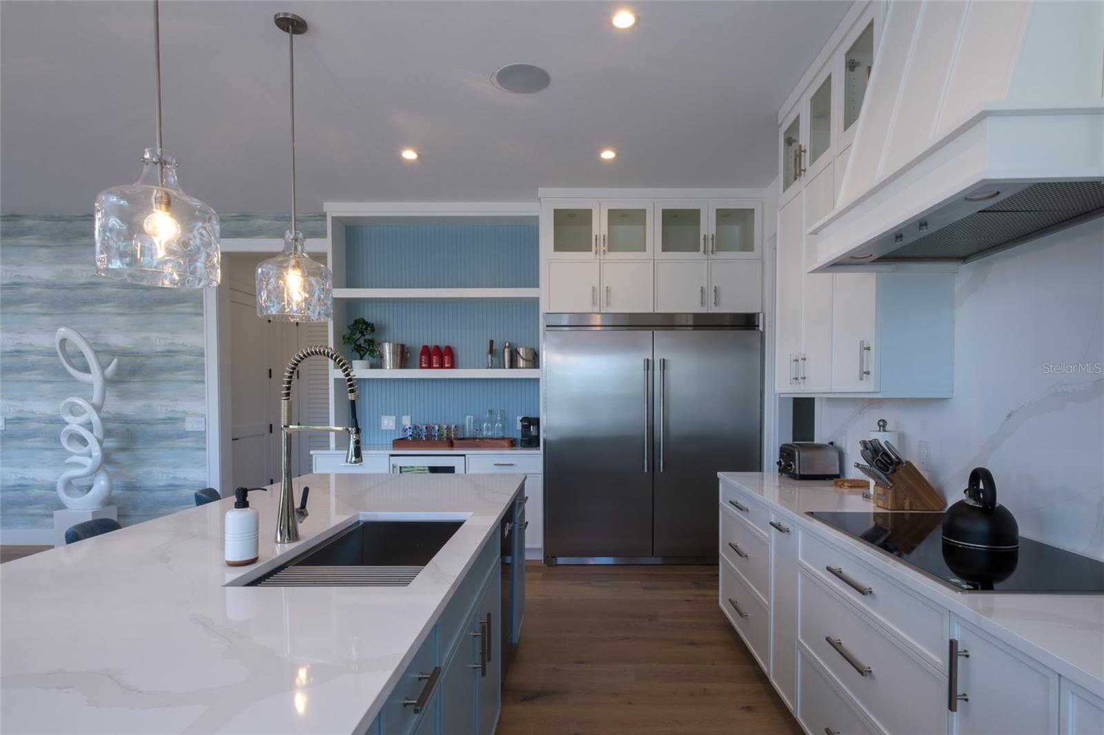 3702 5TH AVE, HOLMES BEACH, FL, 34217