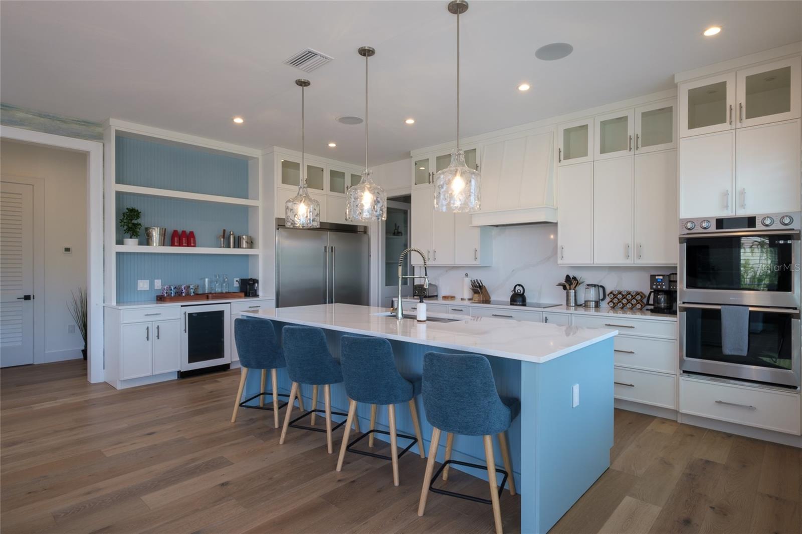 3702 5TH AVE, HOLMES BEACH, FL, 34217