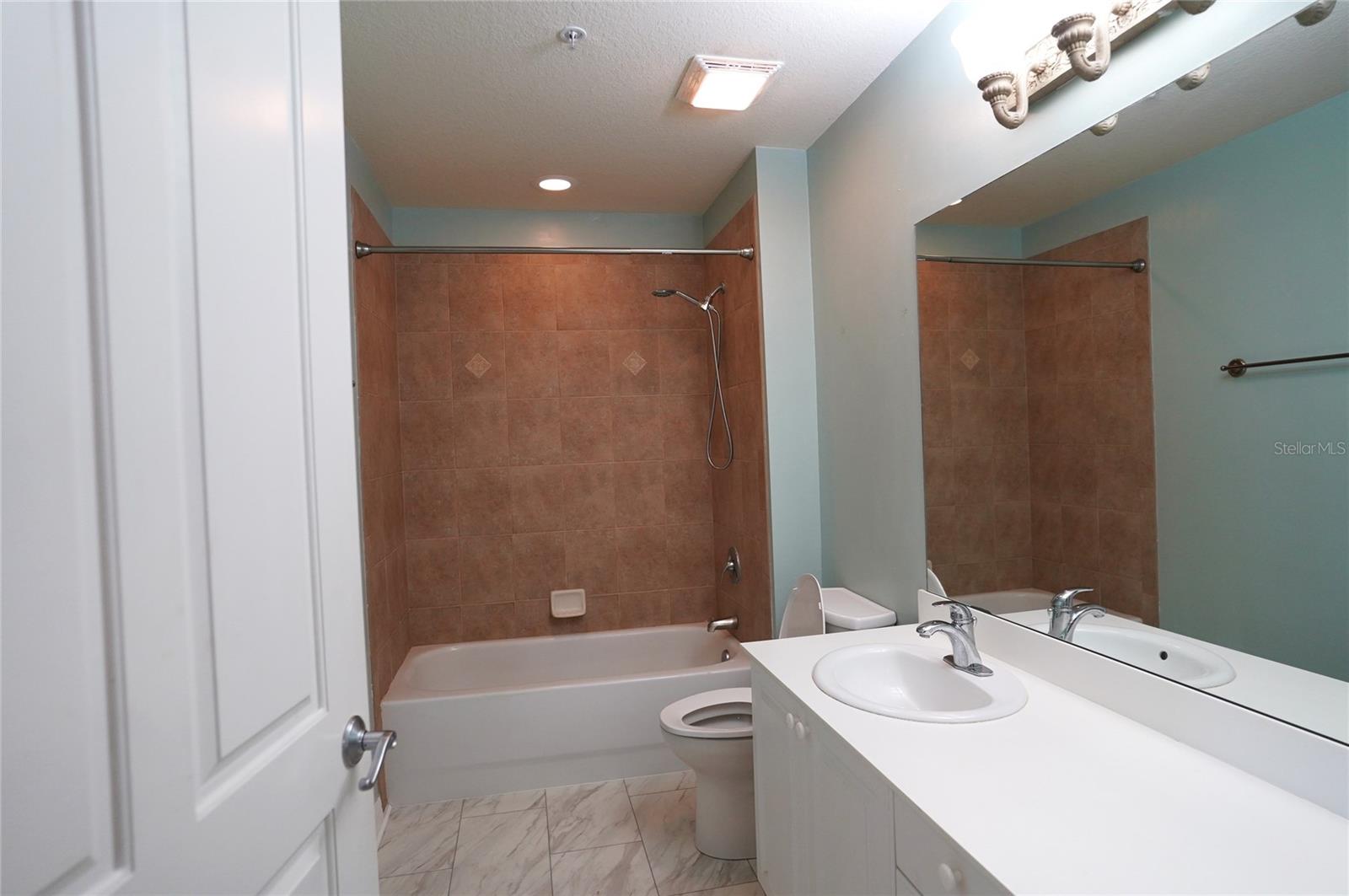 5123 MELBOURNE ST #D104, PORT CHARLOTTE, FL, 33980