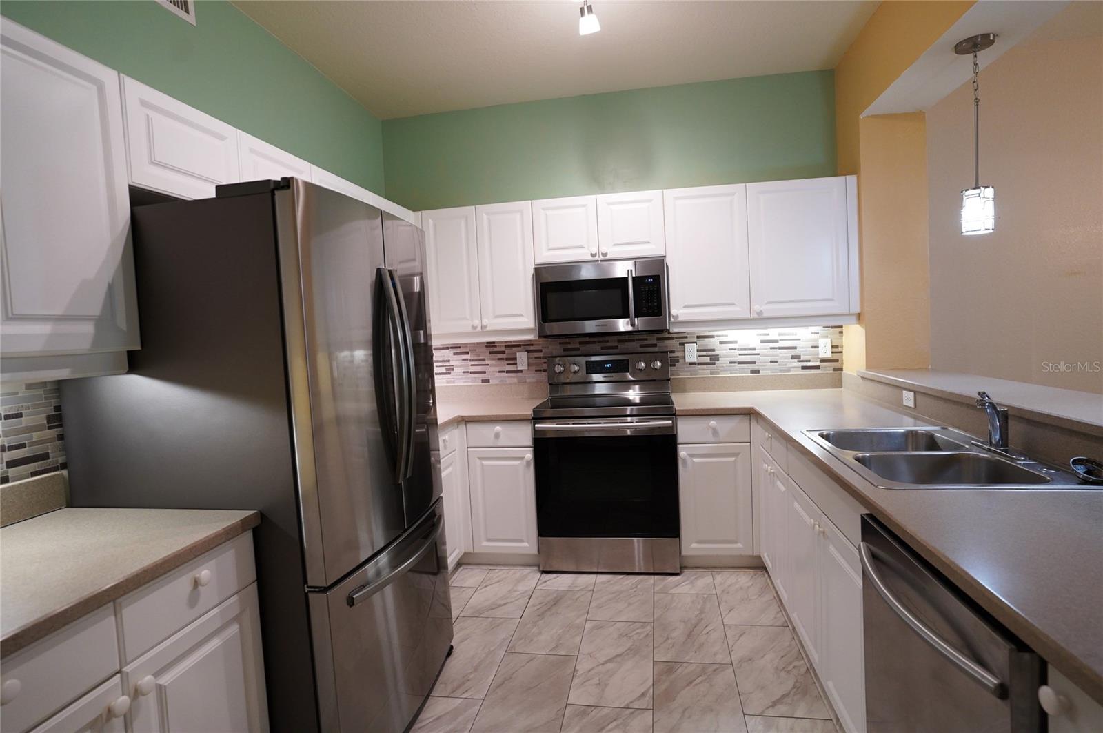 5123 MELBOURNE ST #D104, PORT CHARLOTTE, FL, 33980