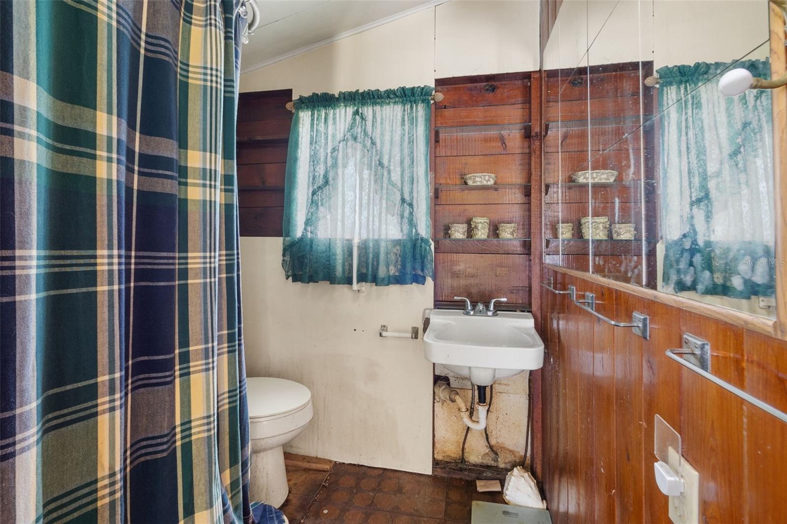 15184 HERNANDO AVE, NOBLETON, FL, 34661