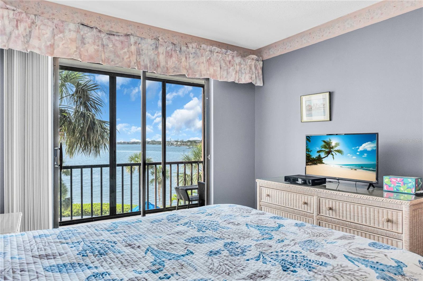 1602 STICKNEY POINT RD #305, SARASOTA, FL, 34231