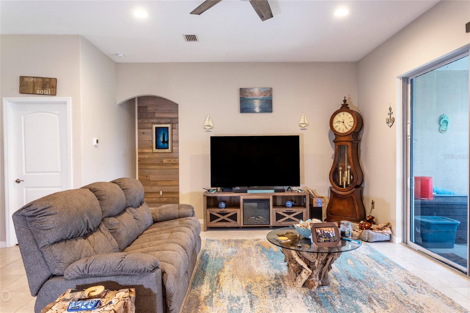 27 RIVIERE LN, PALM COAST, FL, 32164