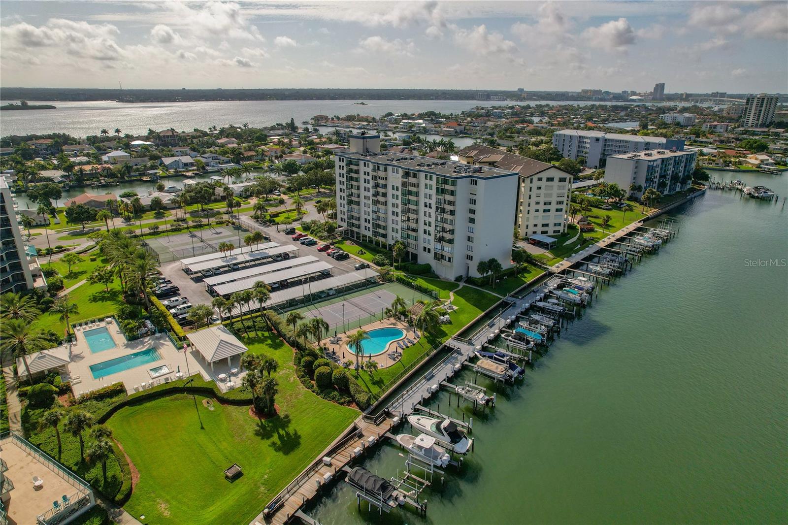 660 ISLAND WAY #301, CLEARWATER BEACH, FL, 33767