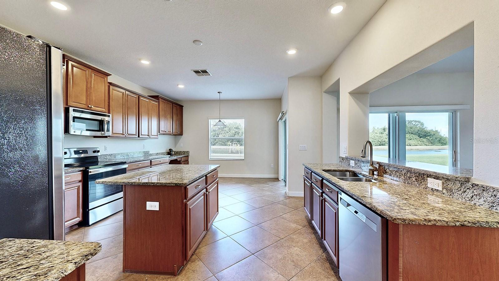 11601 MANSFIELD POINT DR, RIVERVIEW, FL, 33569