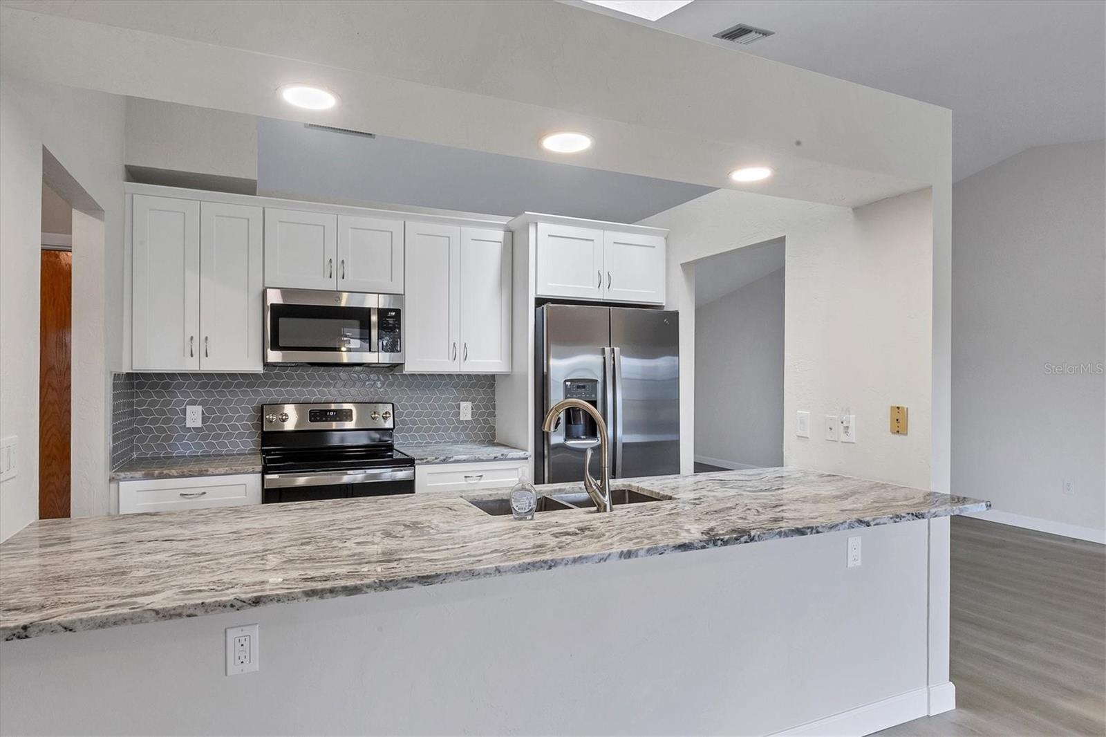 189 BUNKER RD, ROTONDA WEST, FL, 33947