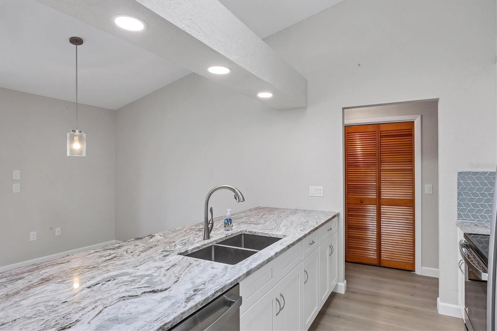 189 BUNKER RD, ROTONDA WEST, FL, 33947