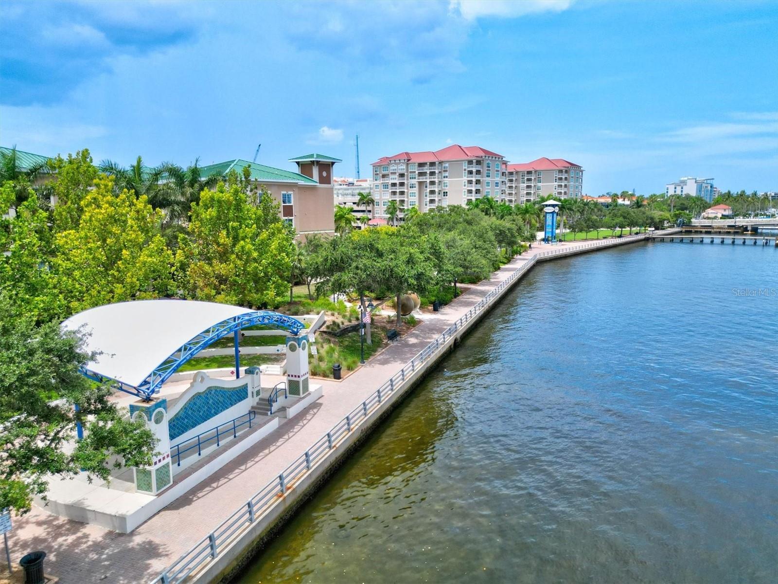 808 3RD AVE W #514, BRADENTON, FL, 34205