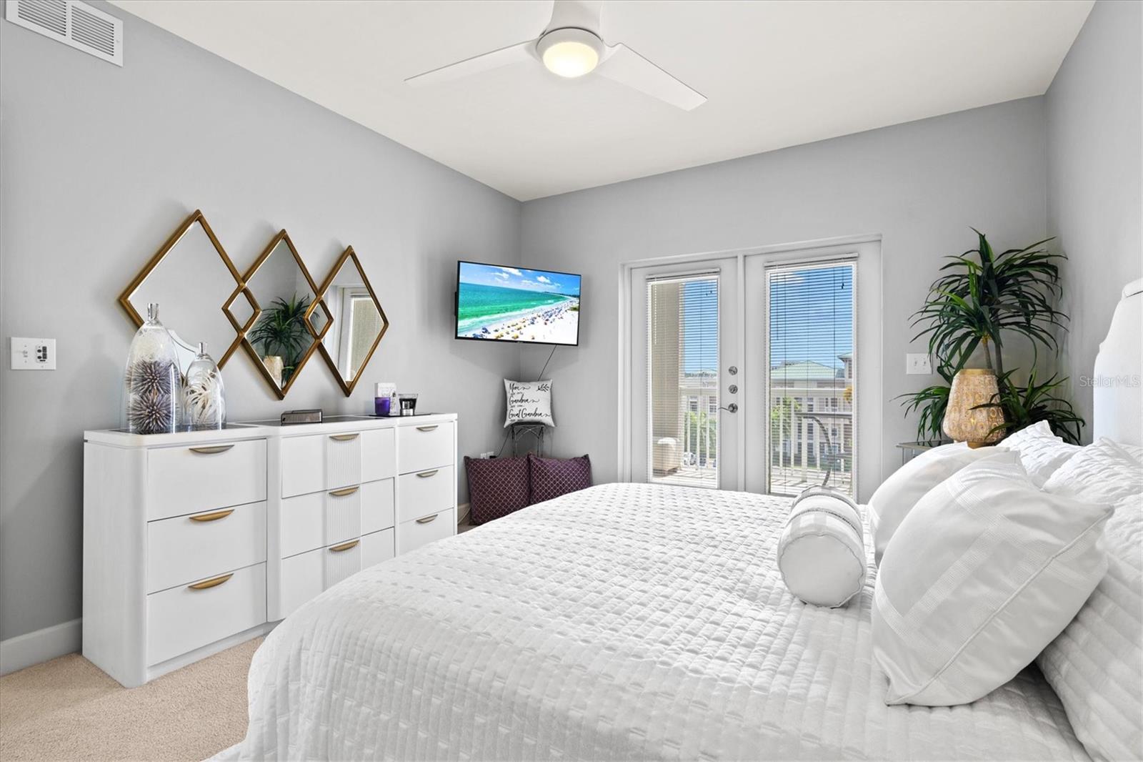 808 3RD AVE W #514, BRADENTON, FL, 34205