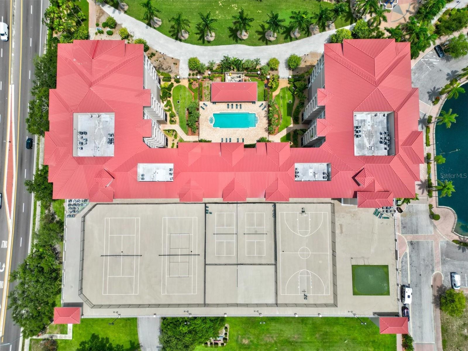 808 3RD AVE W #514, BRADENTON, FL, 34205