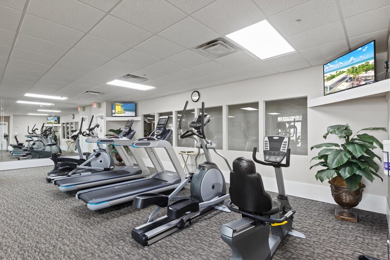 808 3RD AVE W #514, BRADENTON, FL, 34205