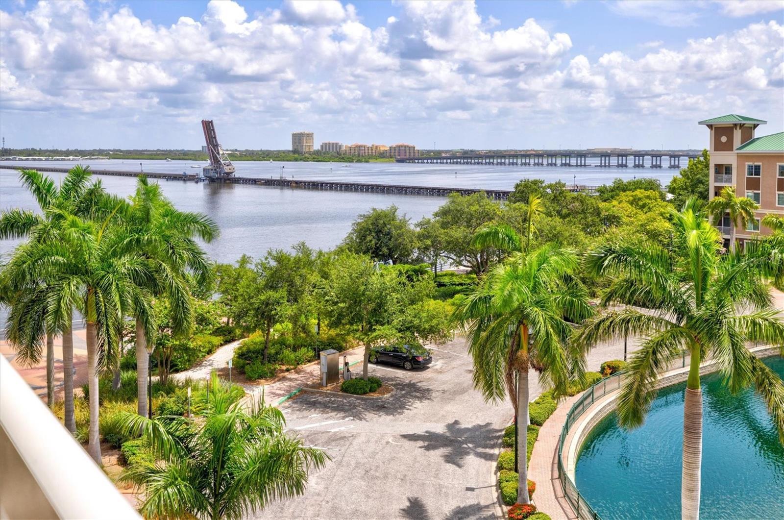 808 3RD AVE W #514, BRADENTON, FL, 34205