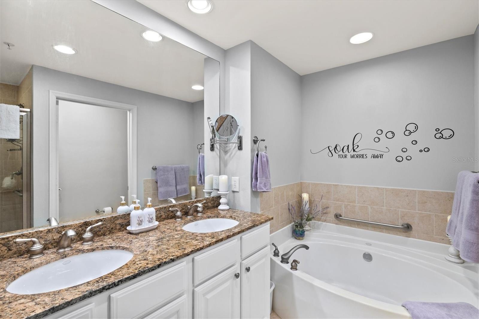 808 3RD AVE W #514, BRADENTON, FL, 34205