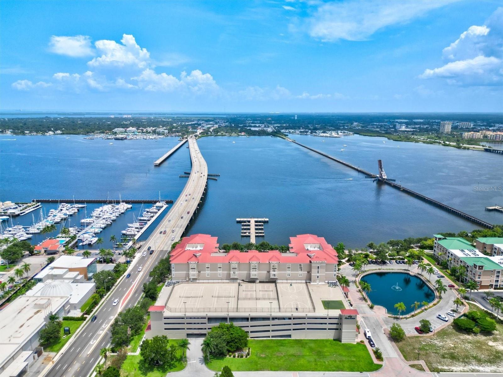 808 3RD AVE W #514, BRADENTON, FL, 34205