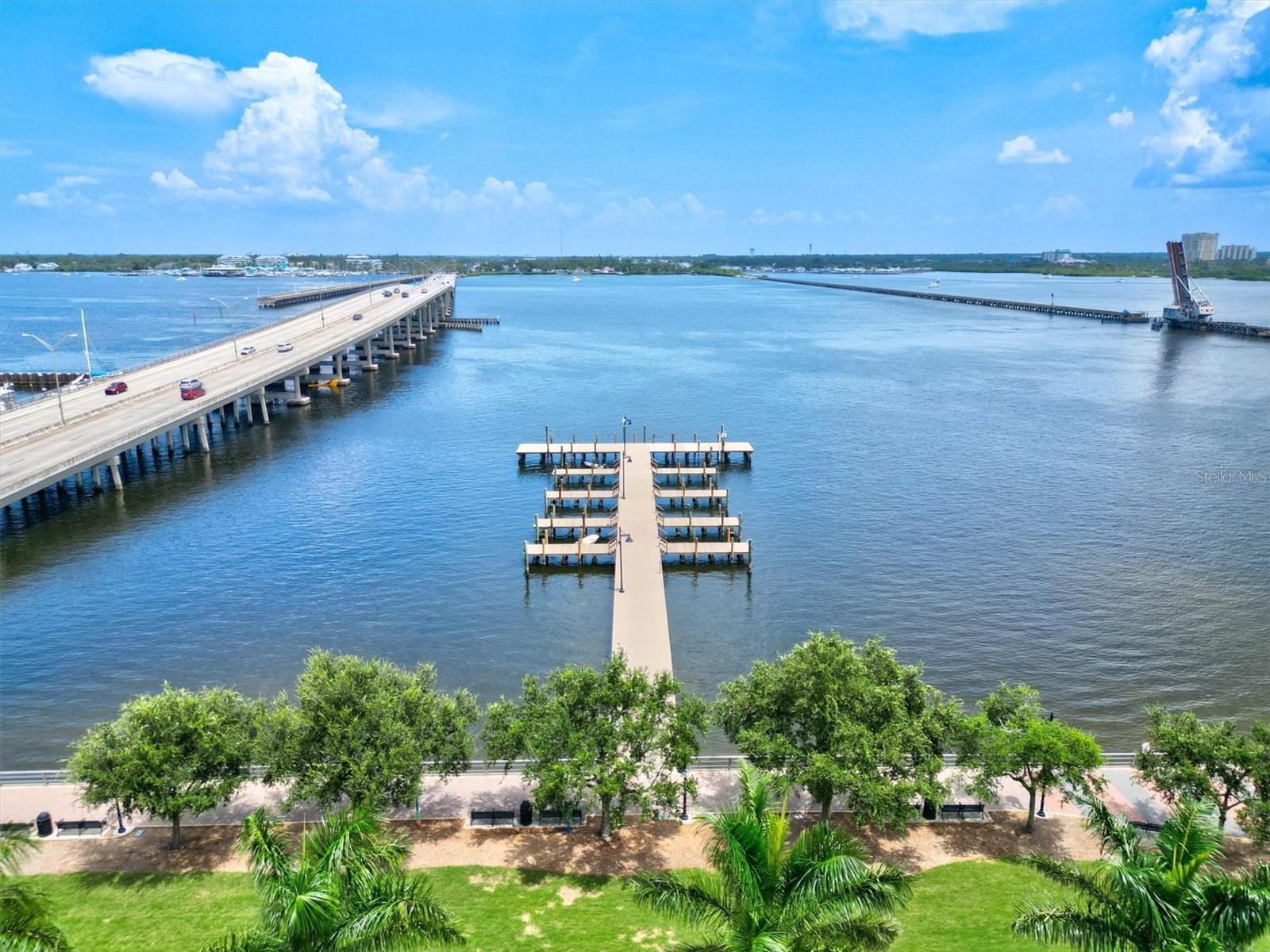 808 3RD AVE W #514, BRADENTON, FL, 34205