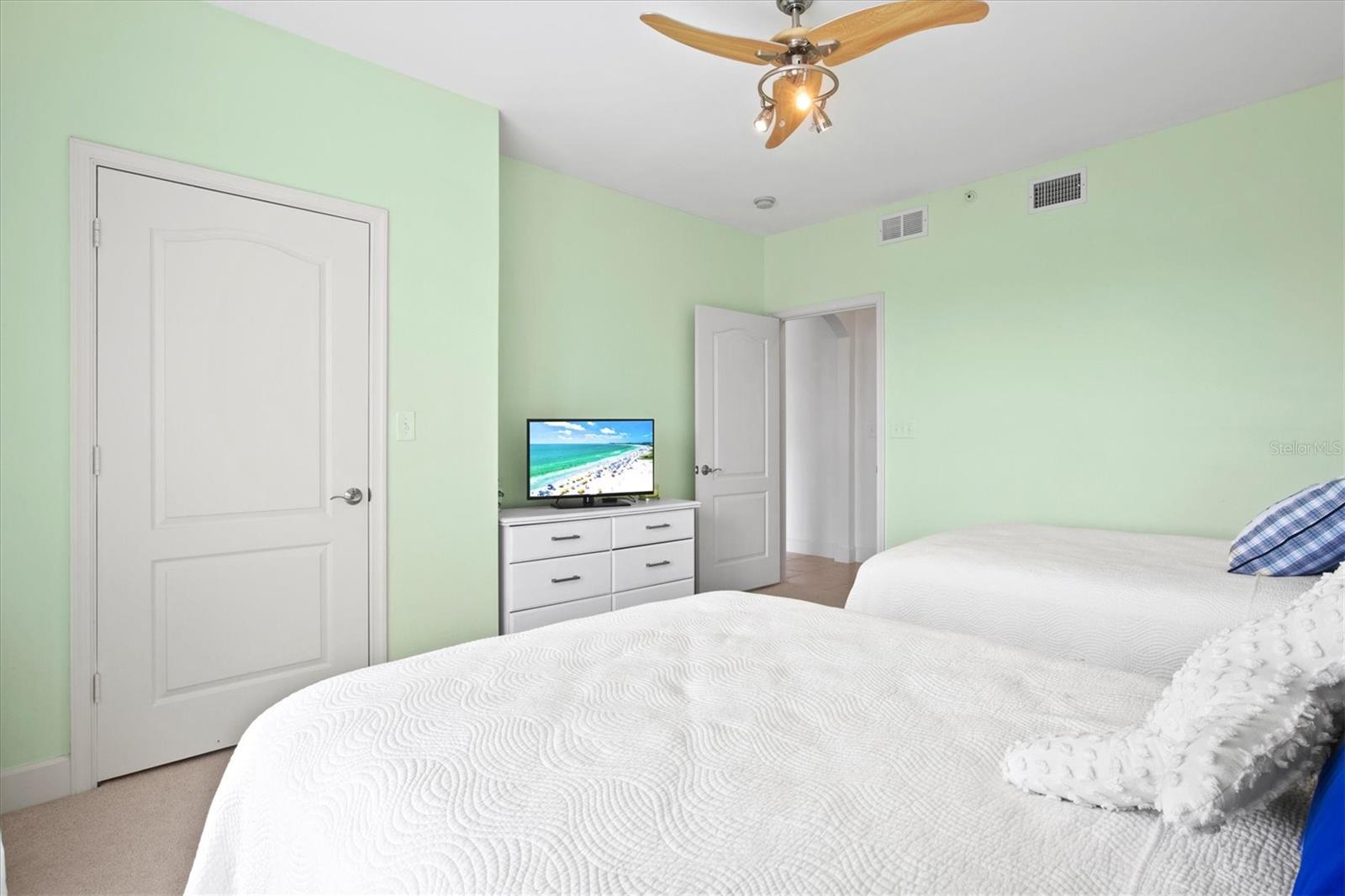 808 3RD AVE W #514, BRADENTON, FL, 34205