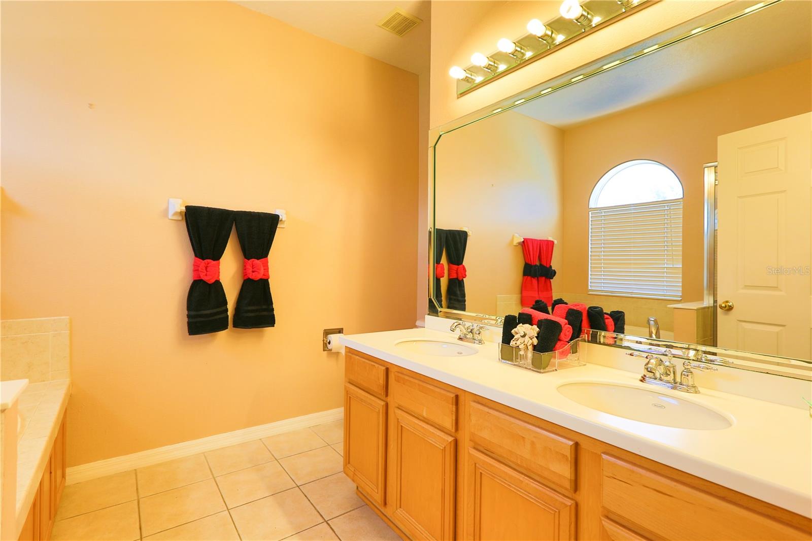 331 HENLEY CIR, DAVENPORT, FL, 33896