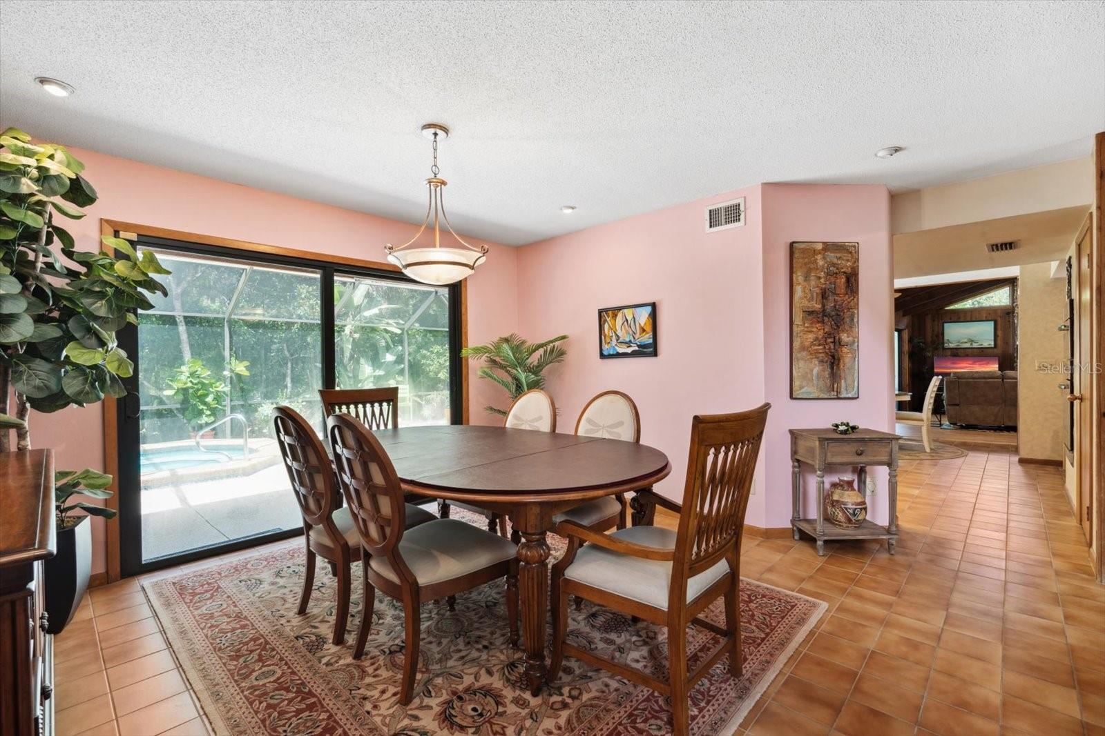 204 RIVER BLUFF DR, ORMOND BEACH, FL, 32174