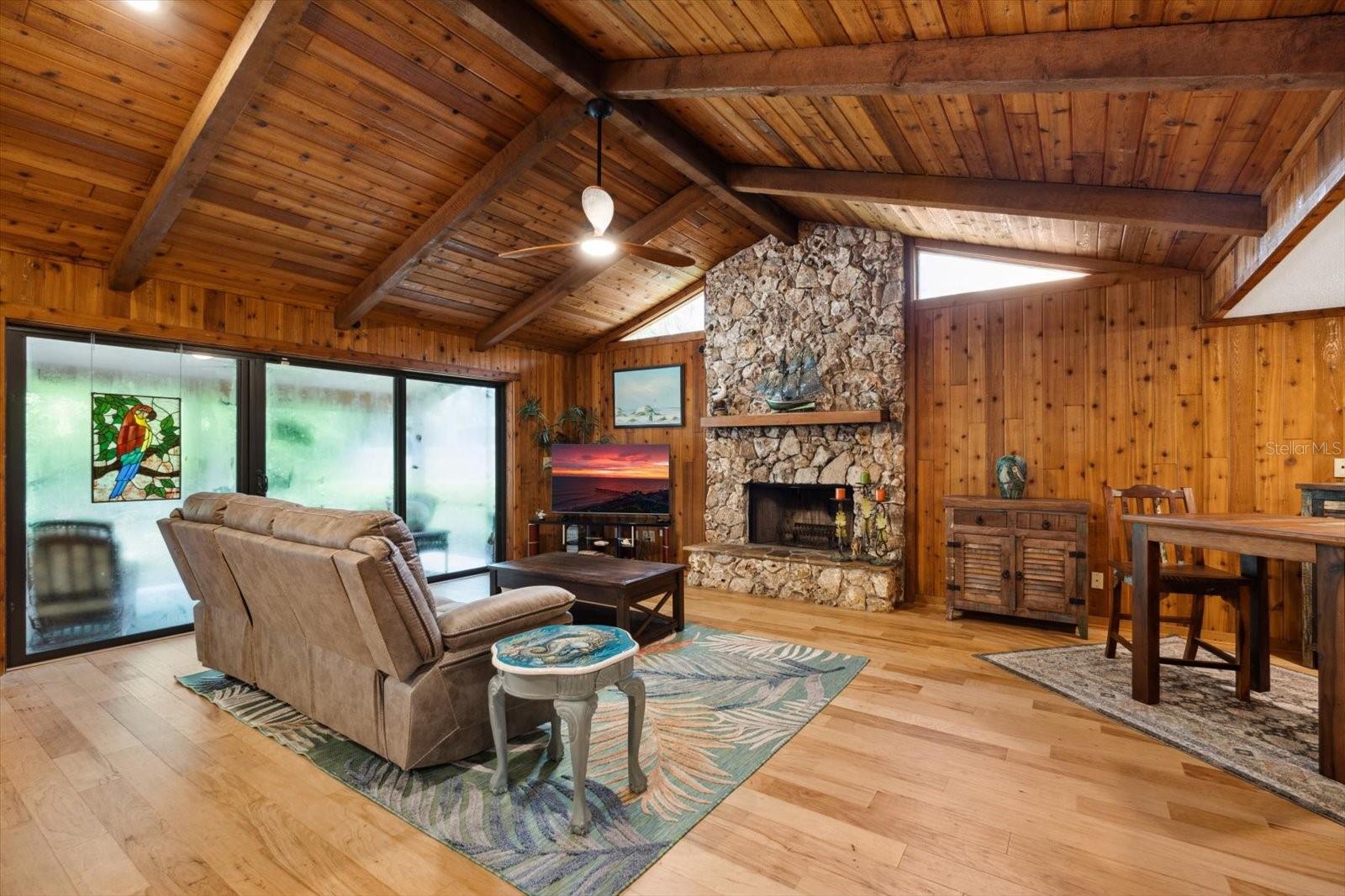 204 RIVER BLUFF DR, ORMOND BEACH, FL, 32174