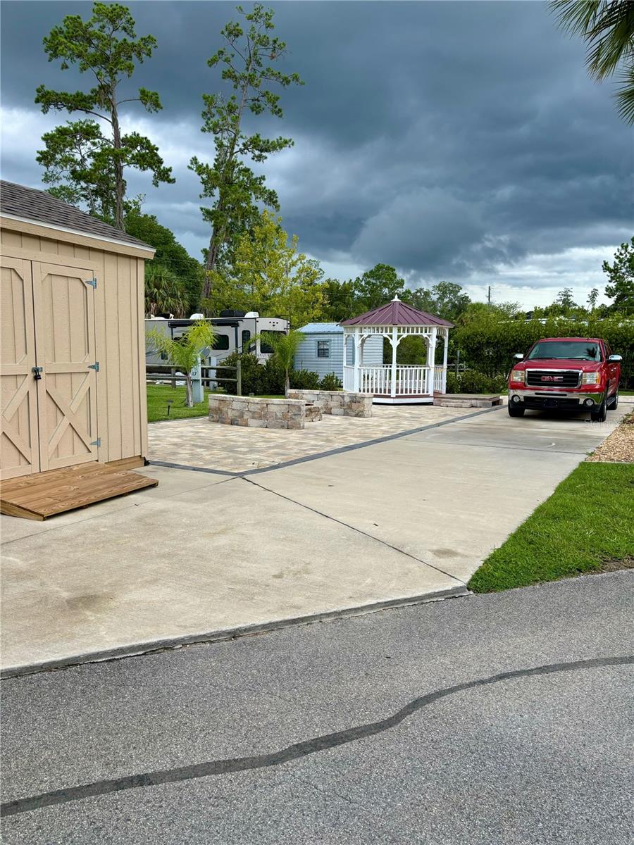 2884 NE 102ND CT, SILVER SPRINGS, FL, 34488