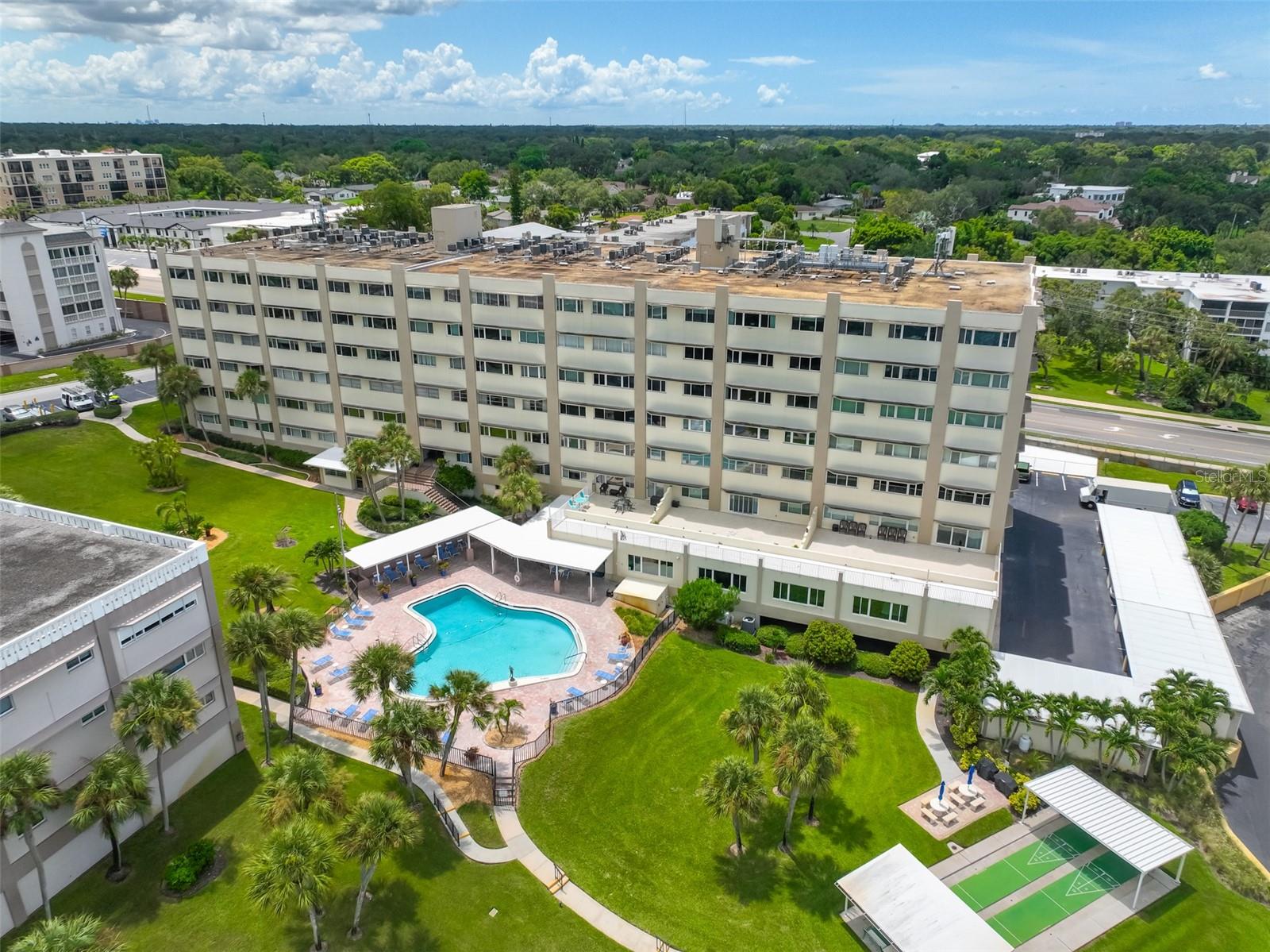 100 BLUFF VIEW DR #404A, BELLEAIR BLUFFS, FL, 33770