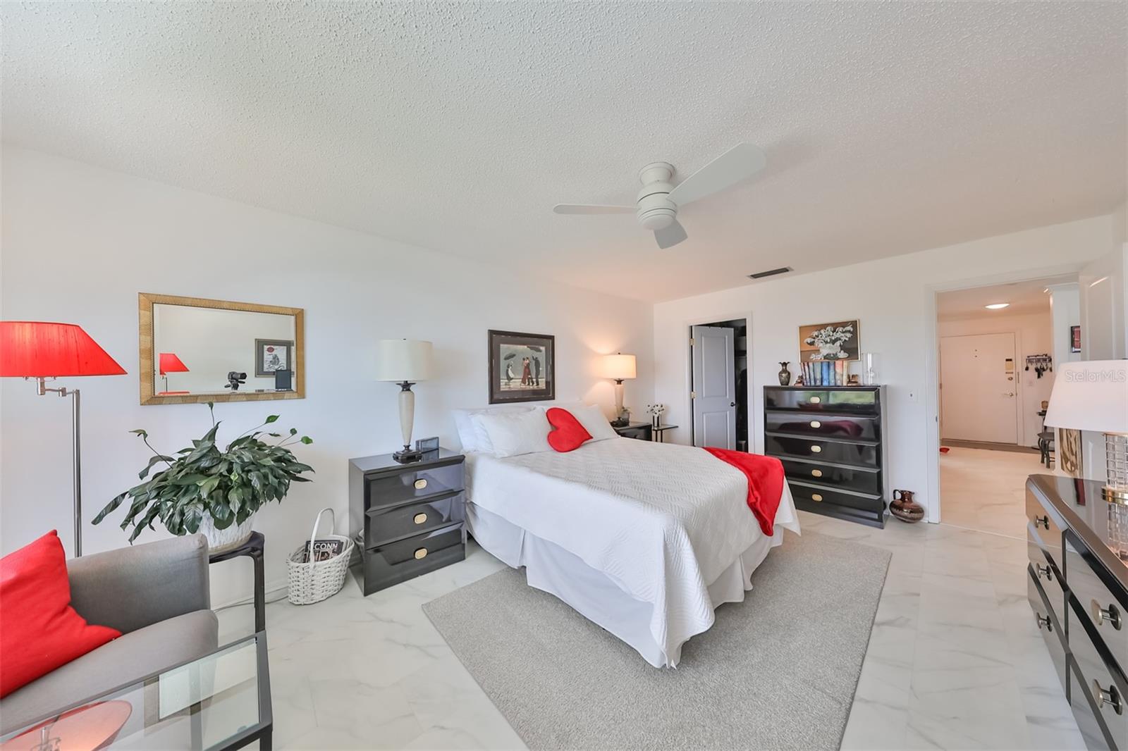 100 BLUFF VIEW DR #404A, BELLEAIR BLUFFS, FL, 33770
