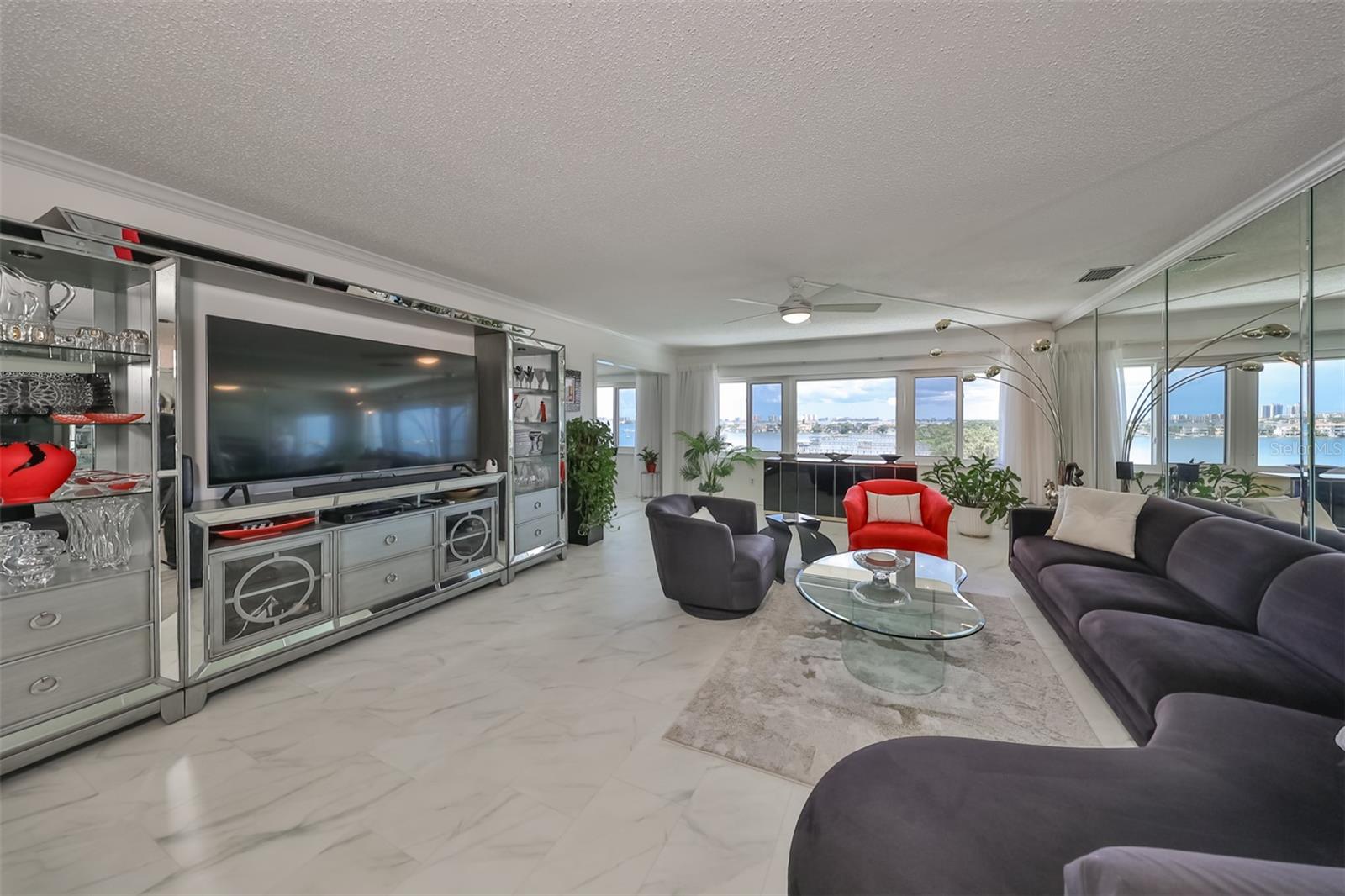 100 BLUFF VIEW DR #404A, BELLEAIR BLUFFS, FL, 33770