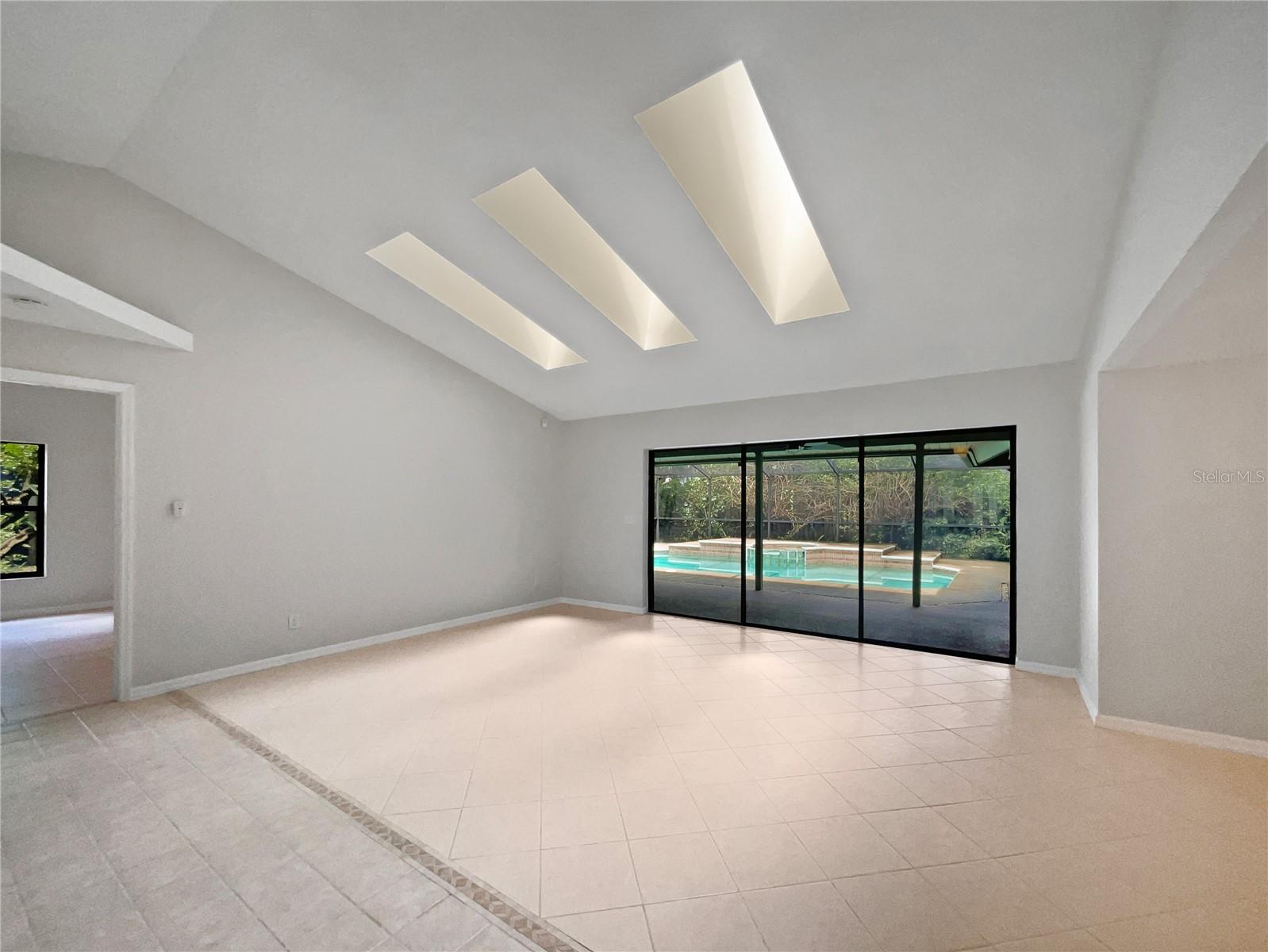 3211 PINE CLUB DR, PLANT CITY, FL, 33566