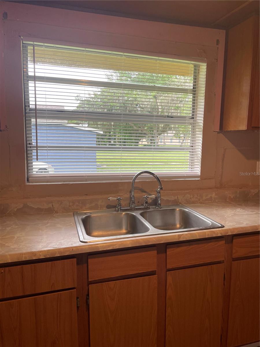 1017 WILLOW AVE, SANFORD, FL, 32771