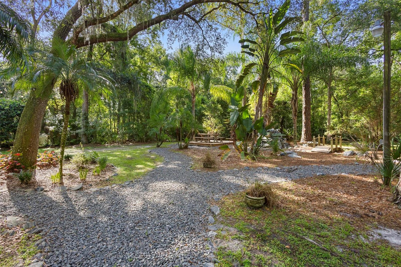 1205 SUTTON TRL, GENEVA, FL, 32732
