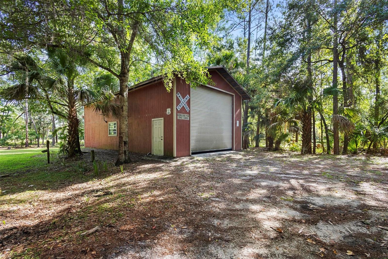 1205 SUTTON TRL, GENEVA, FL, 32732