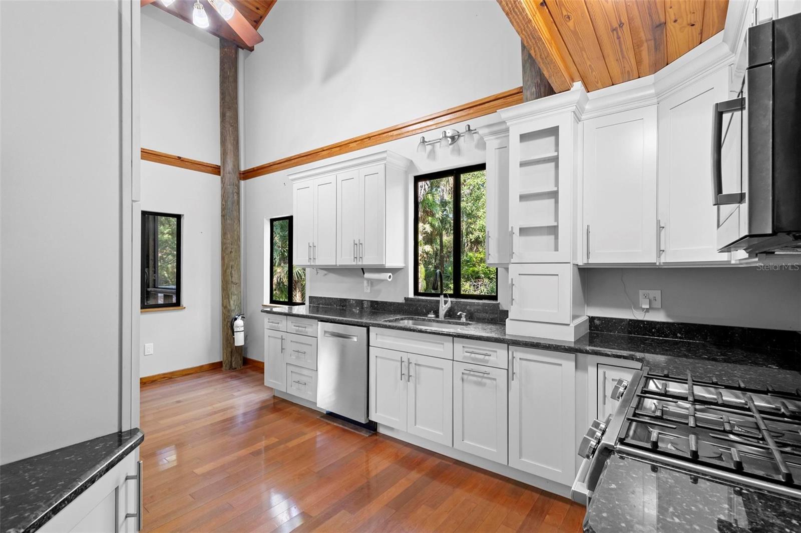 1205 SUTTON TRL, GENEVA, FL, 32732