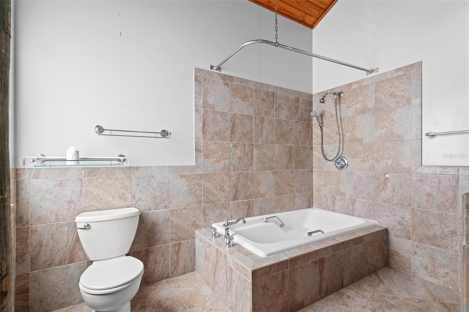 1205 SUTTON TRL, GENEVA, FL, 32732