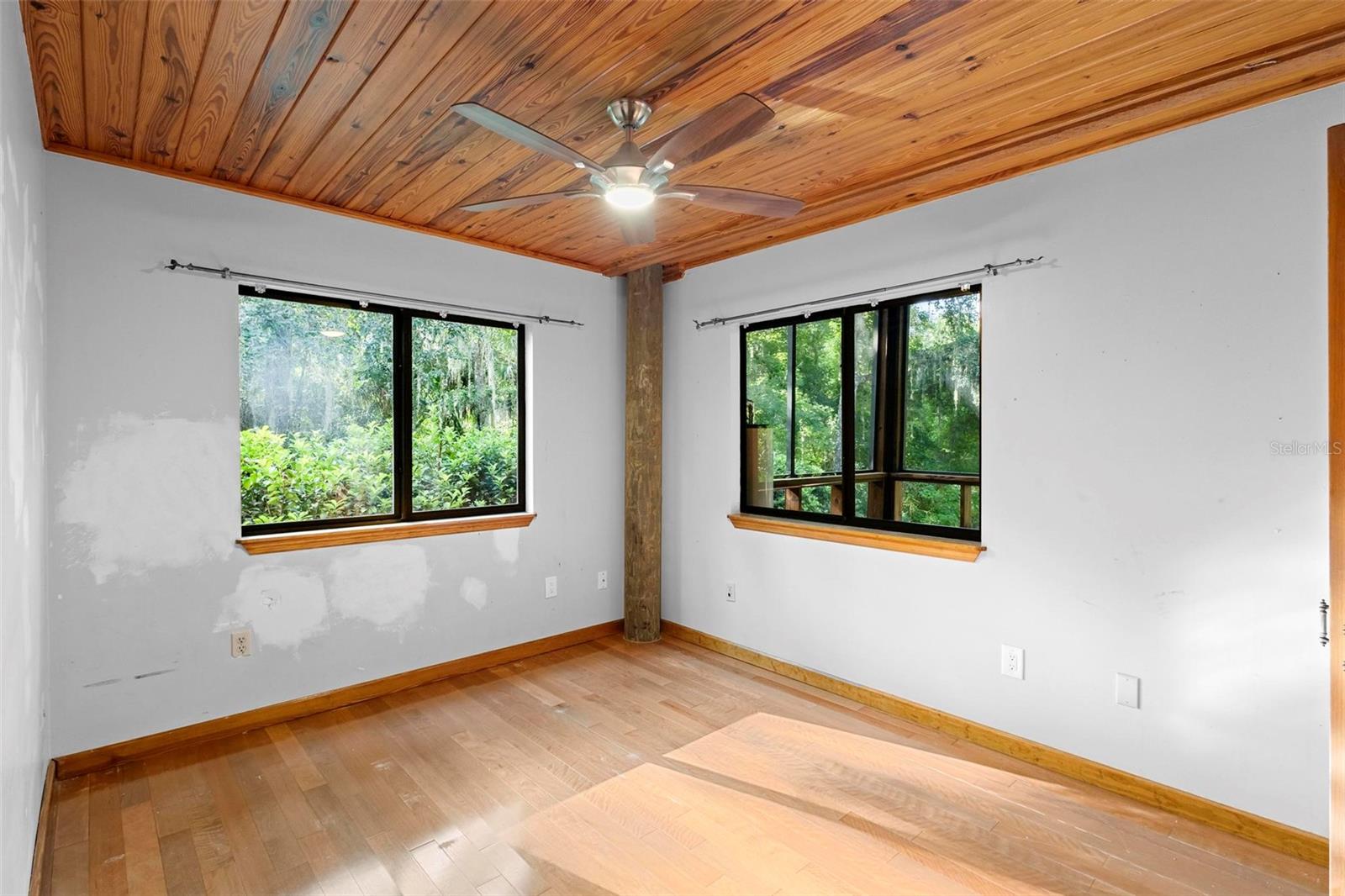 1205 SUTTON TRL, GENEVA, FL, 32732