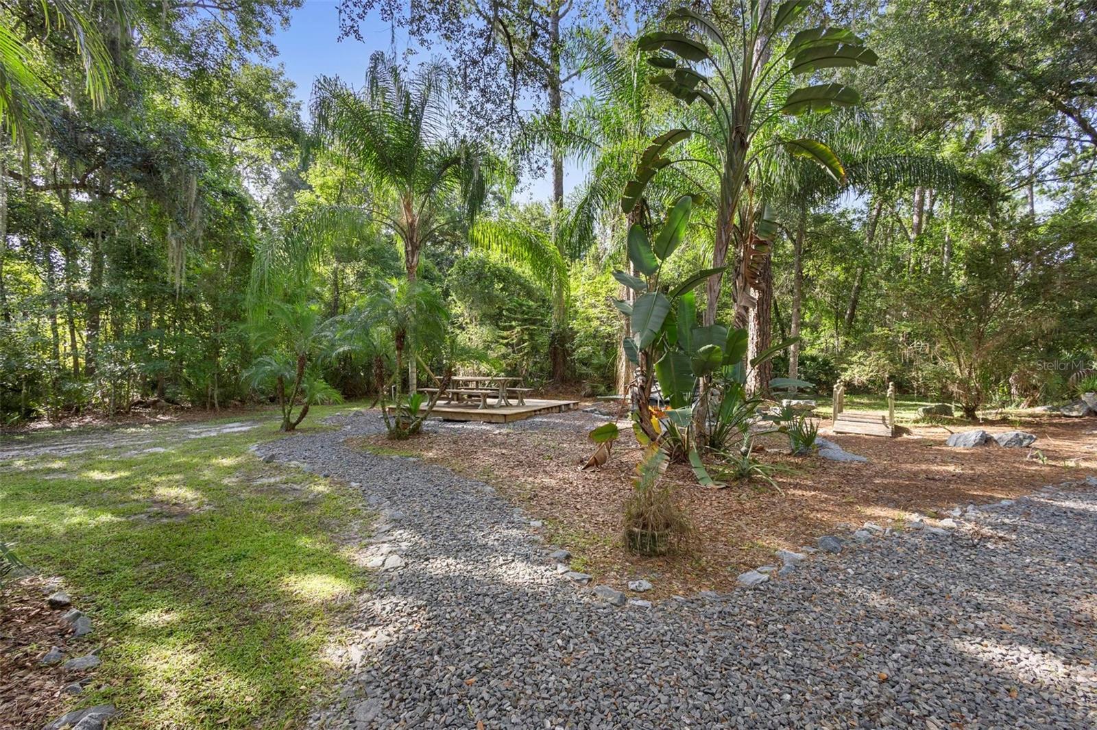 1205 SUTTON TRL, GENEVA, FL, 32732