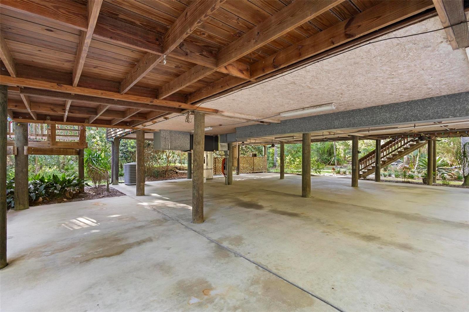 1205 SUTTON TRL, GENEVA, FL, 32732